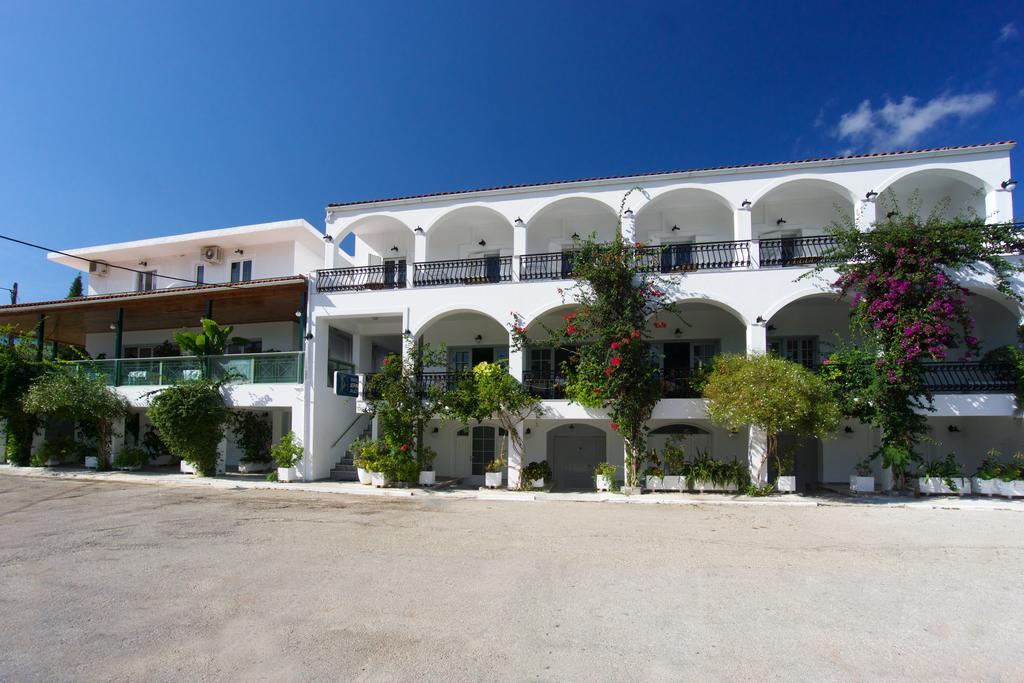 Hotel Athina Karavomylos Exterior foto