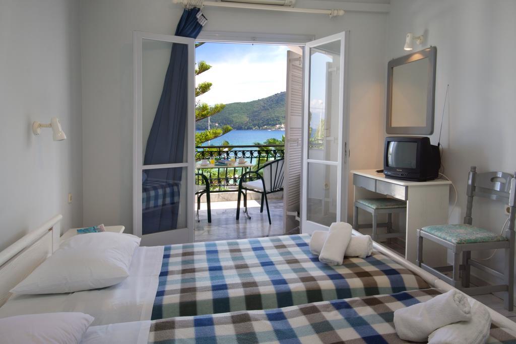 Hotel Athina Karavomylos Exterior foto