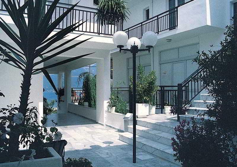 Hotel Athina Karavomylos Exterior foto